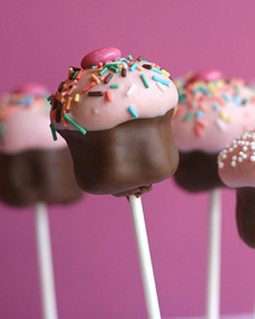 Cupcake Cake Pops – The Best of both Worlds