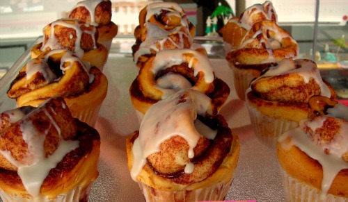 Sugar Glazed Cinnamon Bun Cupcakes [Recipe]