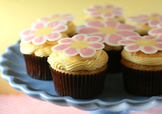 Mother’s Day Color Candy Melt Flowered Cupcakes