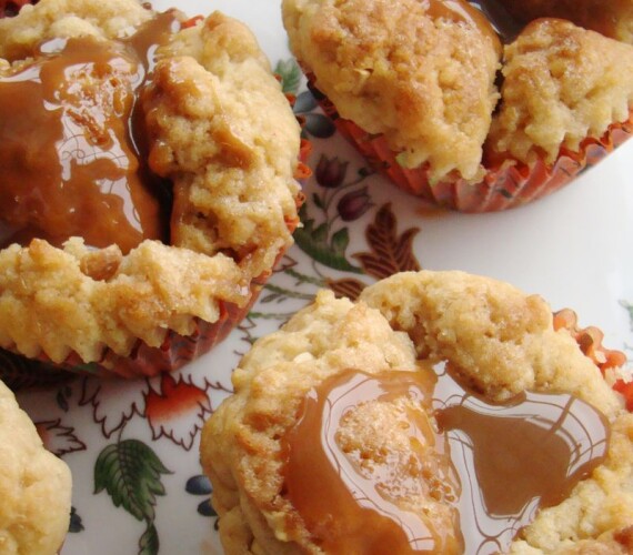 Peanut Butter Caramel Monkey Bread Cupcakes! [Recipe]
