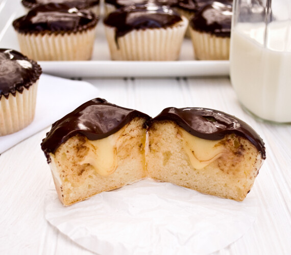 Boston Creme Filled Cupcakes [Recipe]