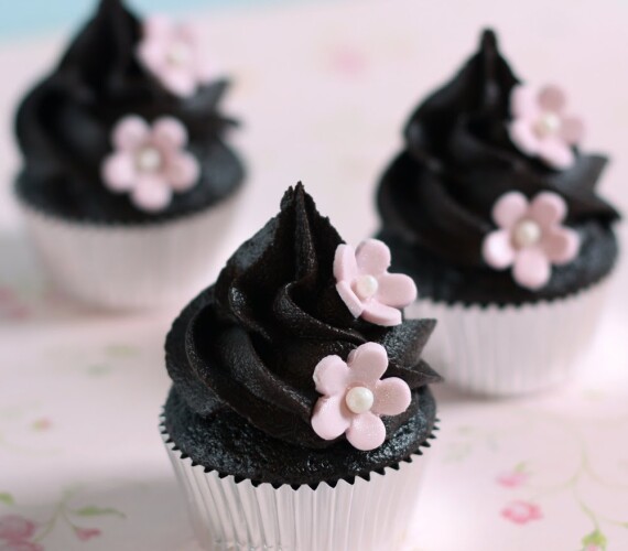 Triple Threat Chocolate – Chocolate Cupcakes with Chocolate Fudge Frosting