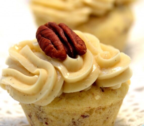 Maple Buttercream Butter Pecan Mini Cupcakes