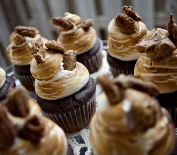 Thanksgiving Day Purple Sweet Potato Cupcakes with Candied Pecans